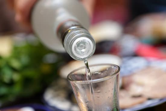 Why Use Vodka For Vanilla Extract?